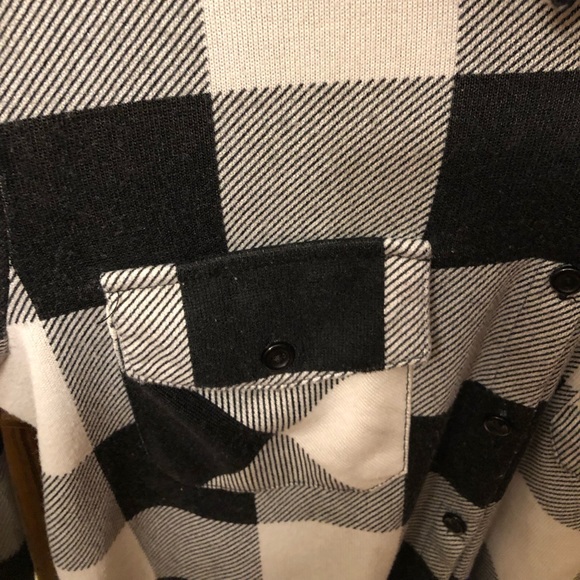 Black & White plaid flannel - Picture 2 of 2